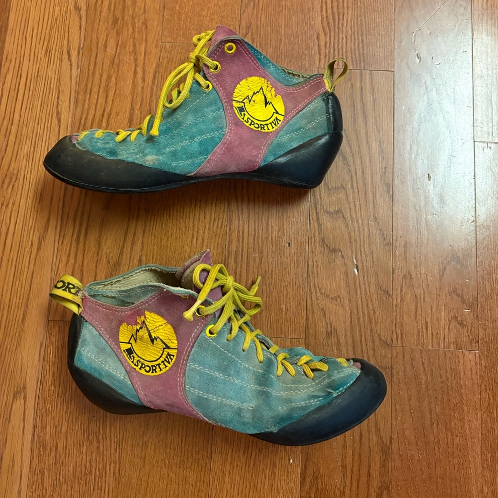 VINTAGE La Sportiva Women's Climbing Shoes - Teal, Pink, Yellow. Size 7